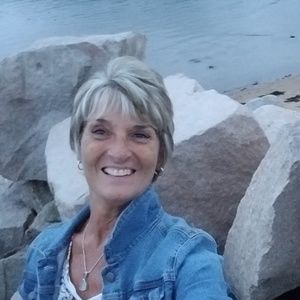 Meet your Posher, Sandi